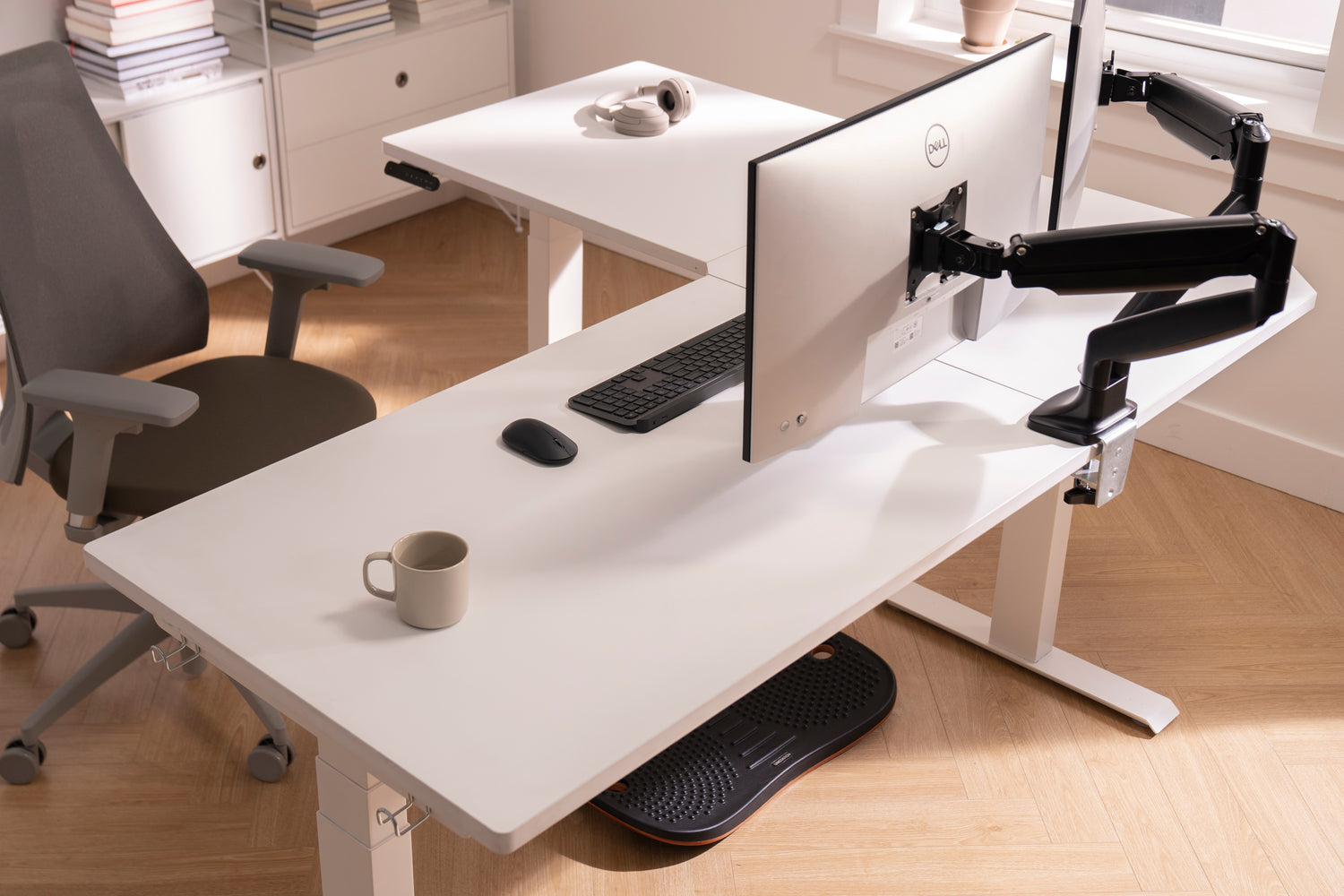 höhenverstellbarer schreibtisch weiß