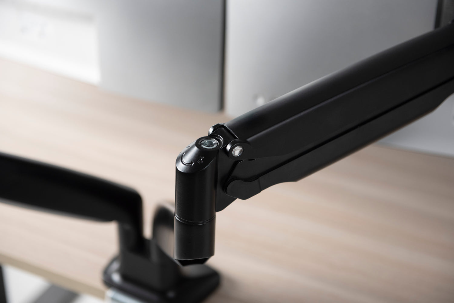 schwarzer Single Monitorarm