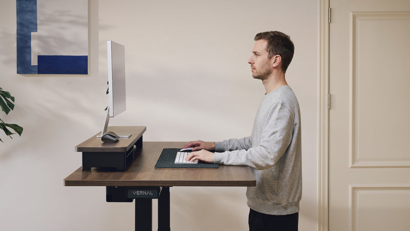 80 cm Tischtiefe, komfortabler Betrachtungsabstand