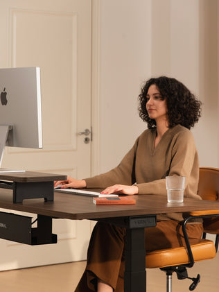 Höhenverstellbarer Schreibtisch-5