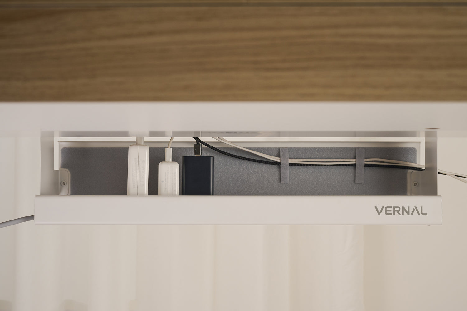 Weiß Vernal Kabelmanagement-Ablage-2