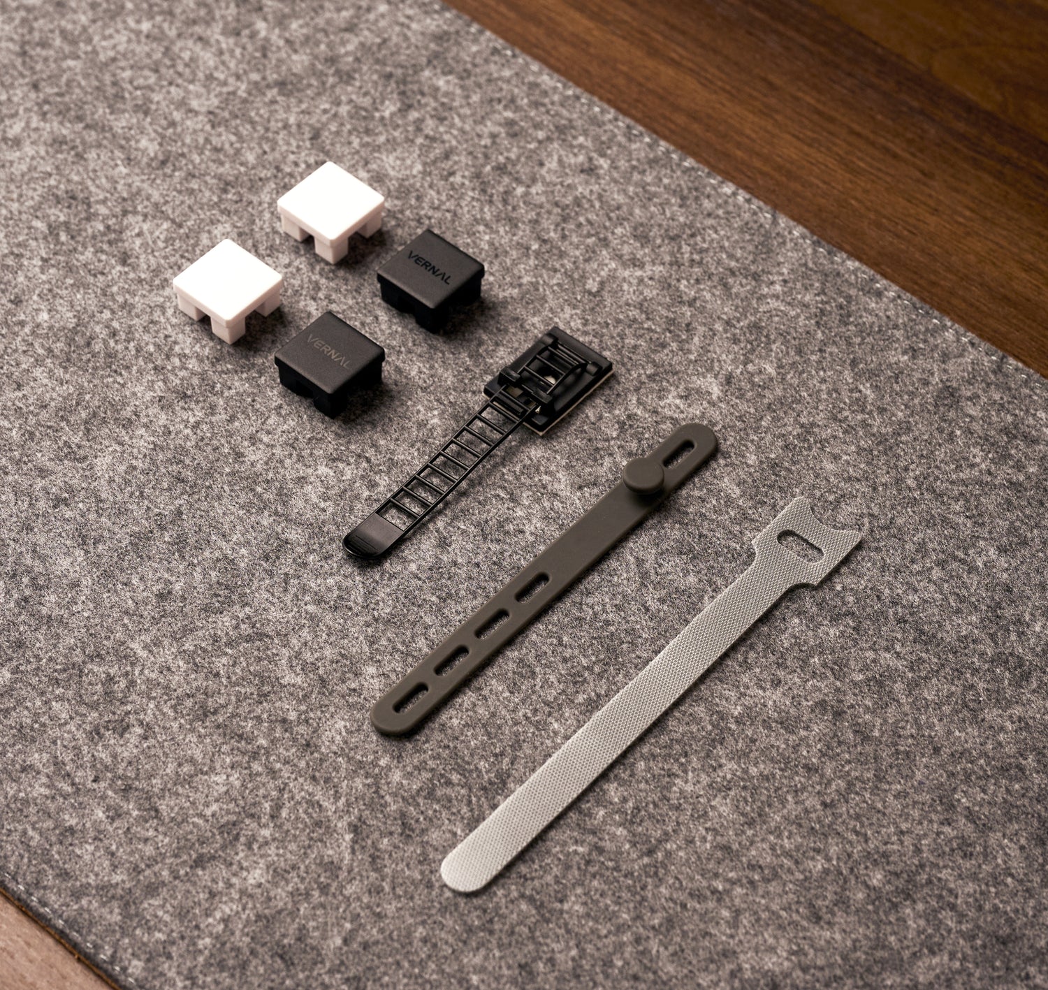 Kabelmanagement-Set mit 4 Komponenten